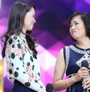 ​陈乔恩个人资料家庭背景 揭其妈妈是做什么的二人罕见合照曝光