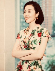 ​演员姜宏波个人资料：一位让华仔心动的女人，出道26年低调没绯闻