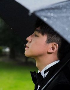 ​俞灏明远赴韩国整容？31岁回归，当年端木磊的＂神仙颜值＂回来了
