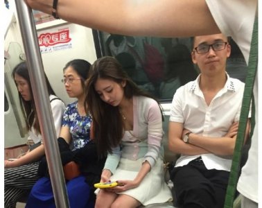 ​李惠玥怎么认识王思聪的  网友调侃铁打的王思聪流水的女朋友