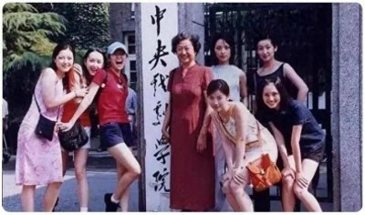 ​深扒胡静跨国豪门婚姻：朱兆祥的神秘前妻、知名前女友、3个儿子