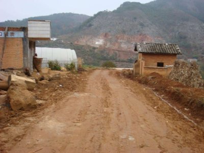 ​故事：2007年，辽宁施工队修路挖断17米巨蟒，吓坏当地村民