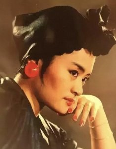 ​歌手金炜玲：红过毛阿敏，消失25年，因谷建芬一封信改变了人生