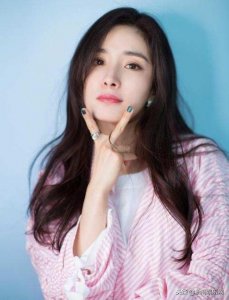 ​杨幂养娃娃，中国女星杨幂竟被做成娃娃在日本出售