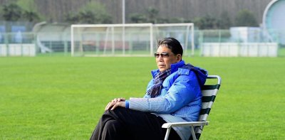 ​男足首位外教施拉普纳：男足走过的弯路之一，是过于聚焦赚钱分钱