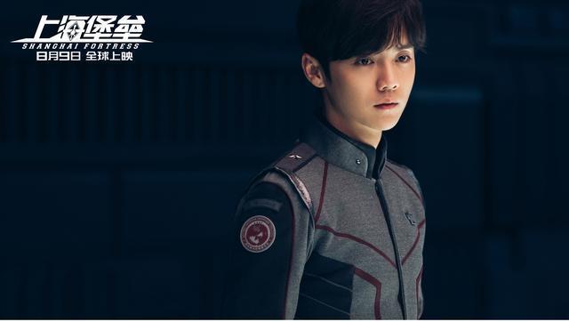 《上海堡垒》豆瓣3.2分，这15条神评论让人笑出腹肌