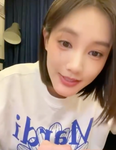 ​502粘牙？李一桐录跑男时牙崩了 又一个笨蛋美女