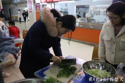 ​饺子是谁发明的(饺子原来是张仲景的发明，这个冬至的饺子有点特别)