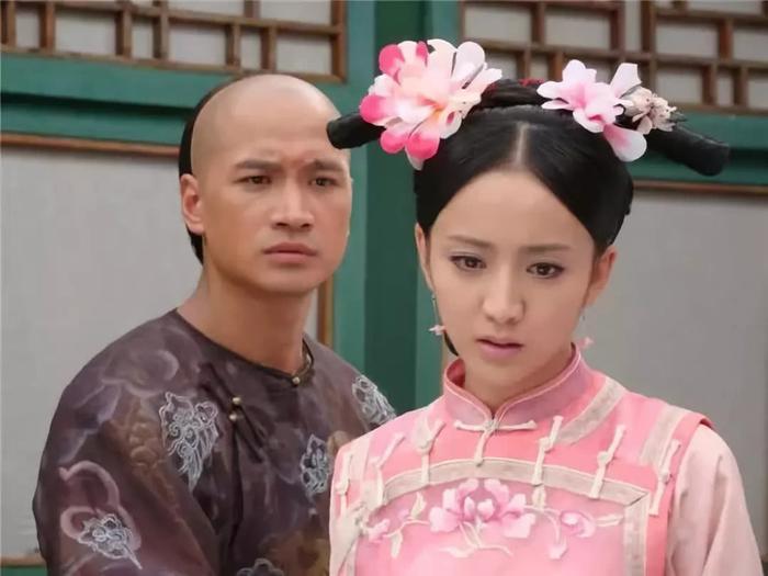 某网剧剧组P图，改了何晟铭的全家福