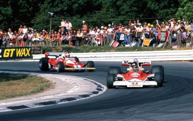 2025f1第一站正赛回看（豆瓣8万人打了8.7分的F1电影）(4)