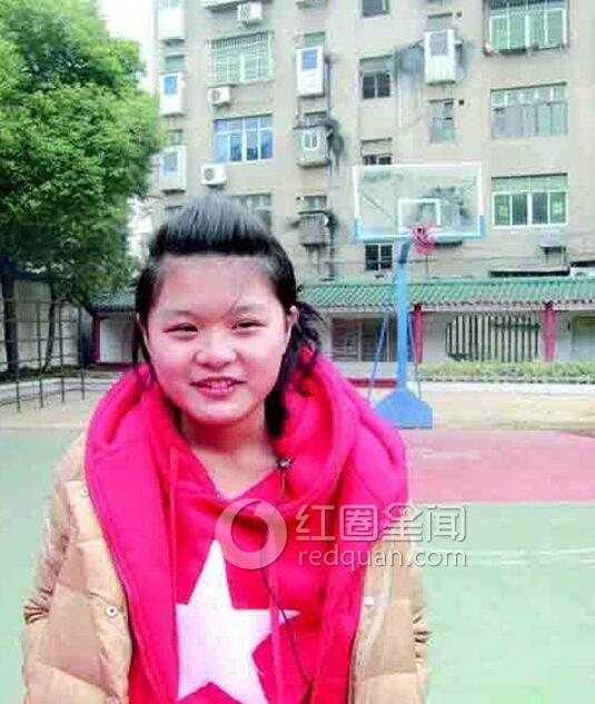 李耐阅王骁接吻照片 李耐阅自残照