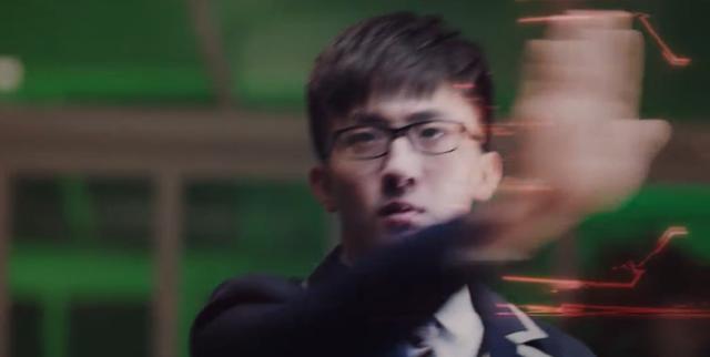 关于vr的动作电影（打着科幻旗号的爱情片）(13)