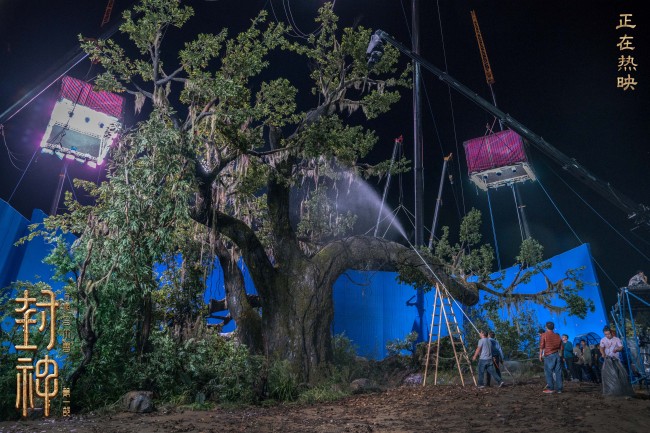 《封神第一部》特辑摄影团队齐心协力直面拍摄挑战