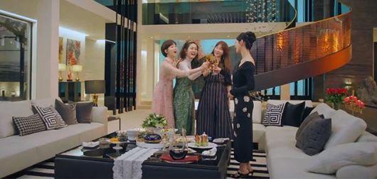 网友总结近十年现象级韩剧（19禁仍热播爆款韩剧顶楼中的豪华顶配）(8)