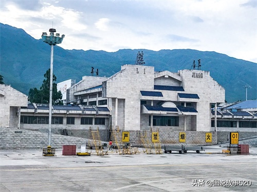 因一座古城而兴的云南机场,年吞吐量达717万,少有人知道它全名