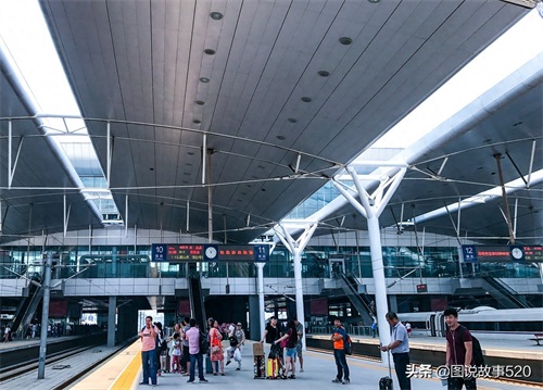 因一座古城而兴的云南机场,年吞吐量达717万,少有人知道它全名