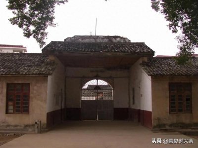 ​由大余中学与明清建筑的老照片引发的一段大余历史