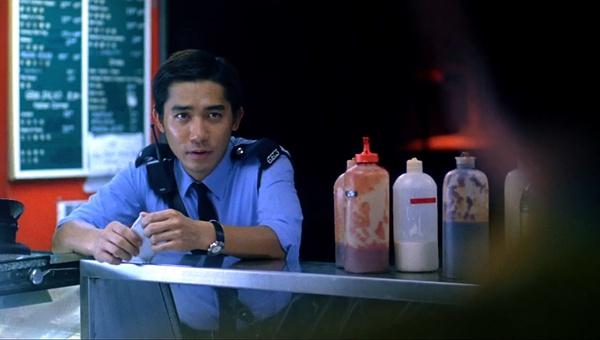 王家卫经典电影十部（盘点鬼才导演王家卫的十部经典电影）(10)