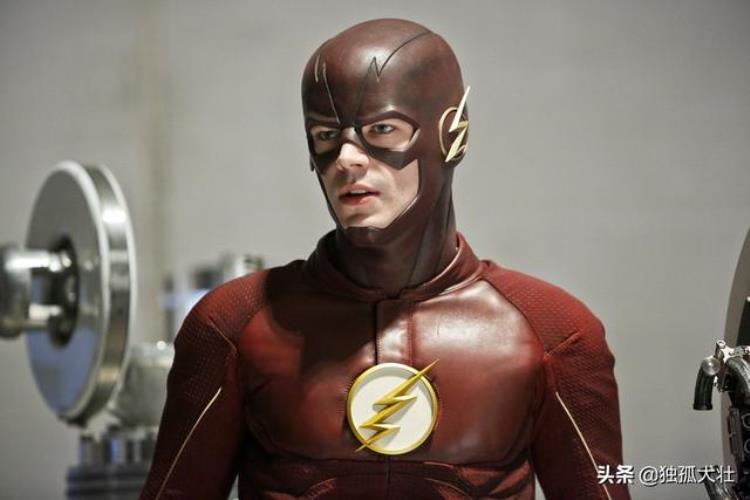 正义联盟闪电侠为什么不用电视剧的「闪电侠电影为什么不能和电视剧联动华纳也有点委屈」