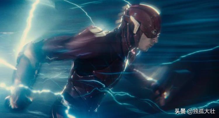正义联盟闪电侠为什么不用电视剧的「闪电侠电影为什么不能和电视剧联动华纳也有点委屈」