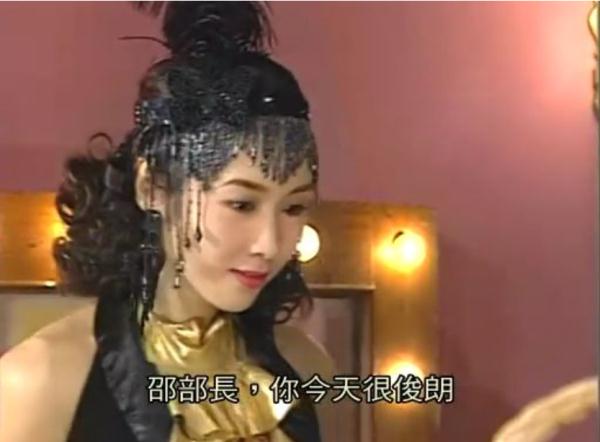 凤舞香罗黎姿穿旗袍跳舞(黎姿的凤舞香罗旗袍)