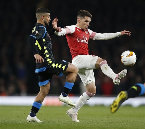 足球——欧罗巴联赛：阿森纳主场胜那不勒斯