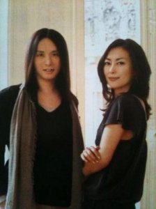 ​辻仁成悼念中山美穗：整天在祈祷，期盼保护儿子