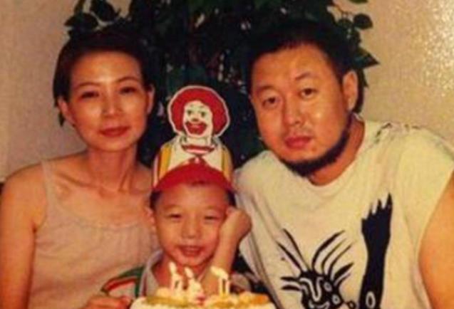 霍尊事件对他本人的影响有多大（走到今天的结局该怪谁呢）(7)