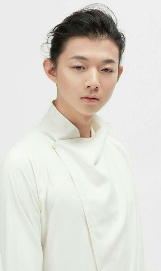 霍尊事件对他本人的影响有多大（走到今天的结局该怪谁呢）(14)