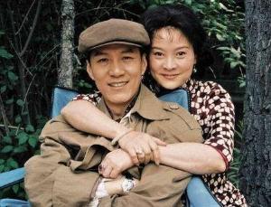 65岁梁丹妮跳6年芭蕾,小8岁的冯远征宠她26年,晒出舞照优雅美丽