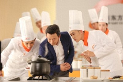 ​一般学厨师需要花费多少钱？