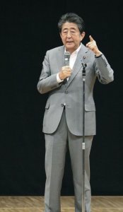 ​安倍晋三简介家庭成员（安倍晋三的家庭）