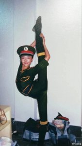 ​她是王传君的妻子，39岁风韵犹存，但《小夫妻》波浪卷却不讨喜！