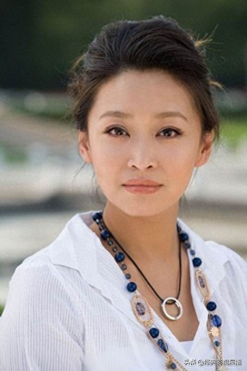 《父母爱情》中老丁的媳妇,现在中这么美,老公是祖峰