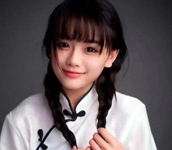 ​恭喜！32岁初代网红南笙官宣结婚，老公高大帅气甜蜜亲吻惹人羡