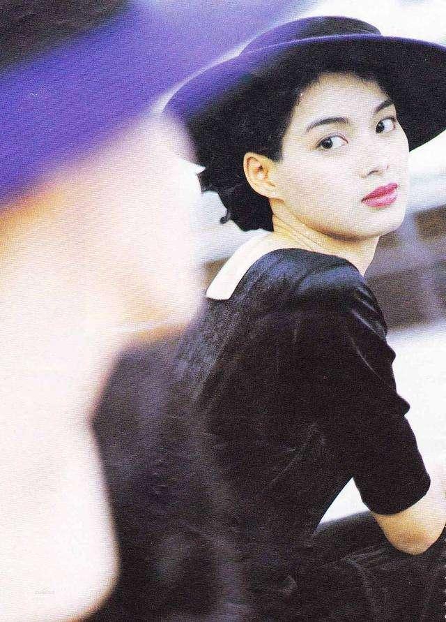 演员刘锦玲资料介绍(刘锦玲大尺度三级作品)