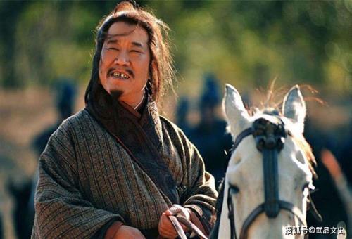 新三国刘备得庞统是哪集