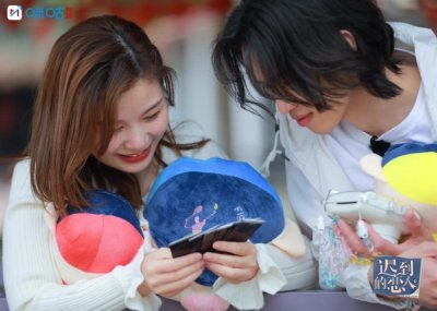 ​阿sa柳岩见证恋爱修罗场 迟到的恋人开启最终约会