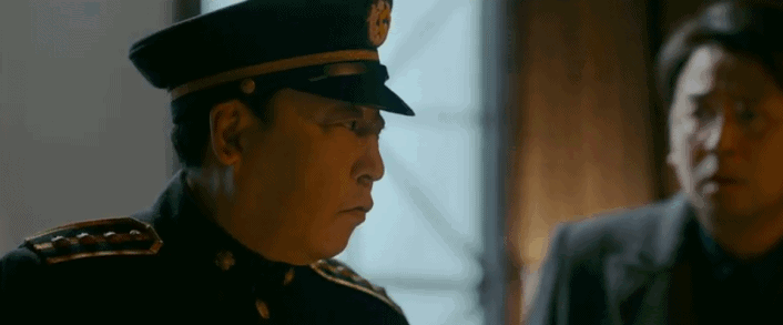 《悬崖之上》中的演技又绝了!倪大红,为何让人看一眼就不寒而栗