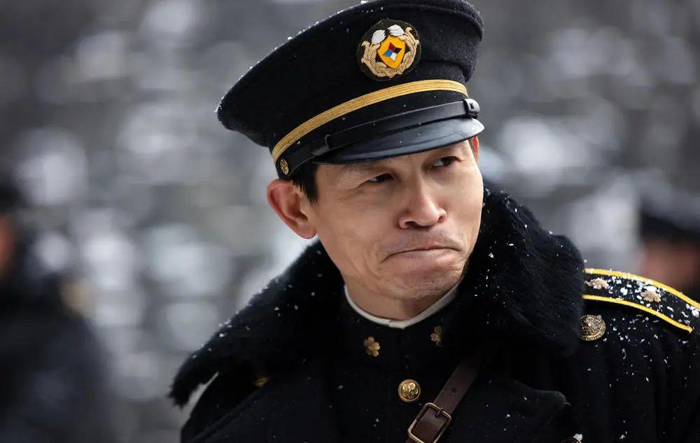 《悬崖之上》中的演技又绝了!倪大红,为何让人看一眼就不寒而栗