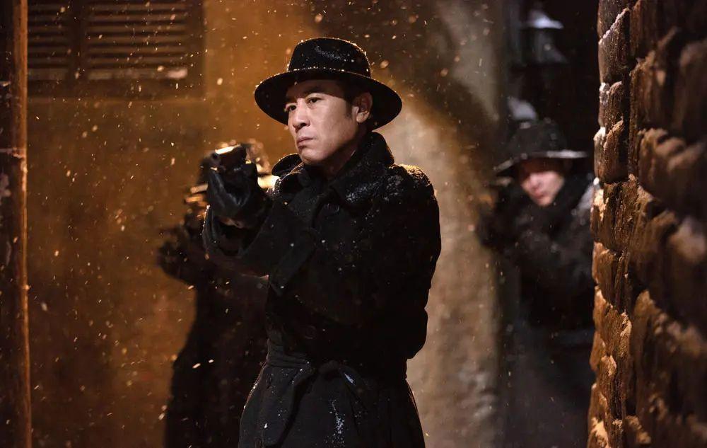 《悬崖之上》中的演技又绝了!倪大红,为何让人看一眼就不寒而栗