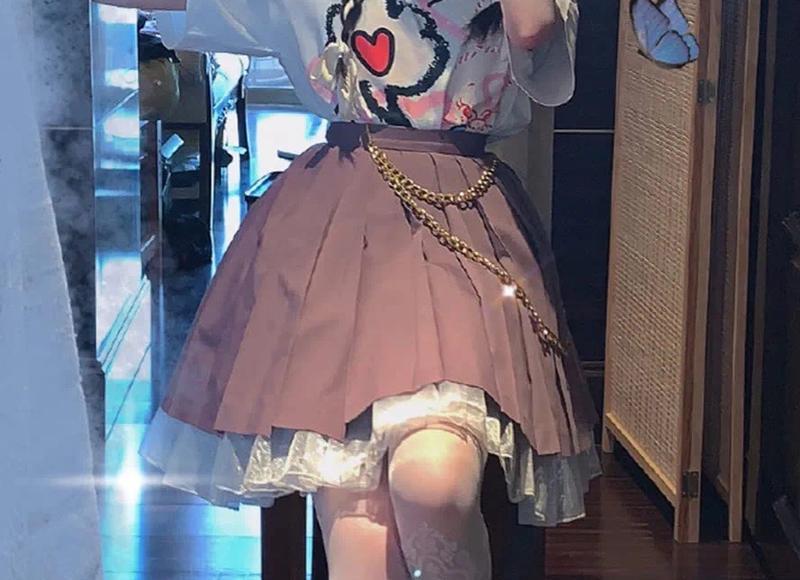 中年人跳舞抖音文案（中年人跳舞抖音文案怎么写）