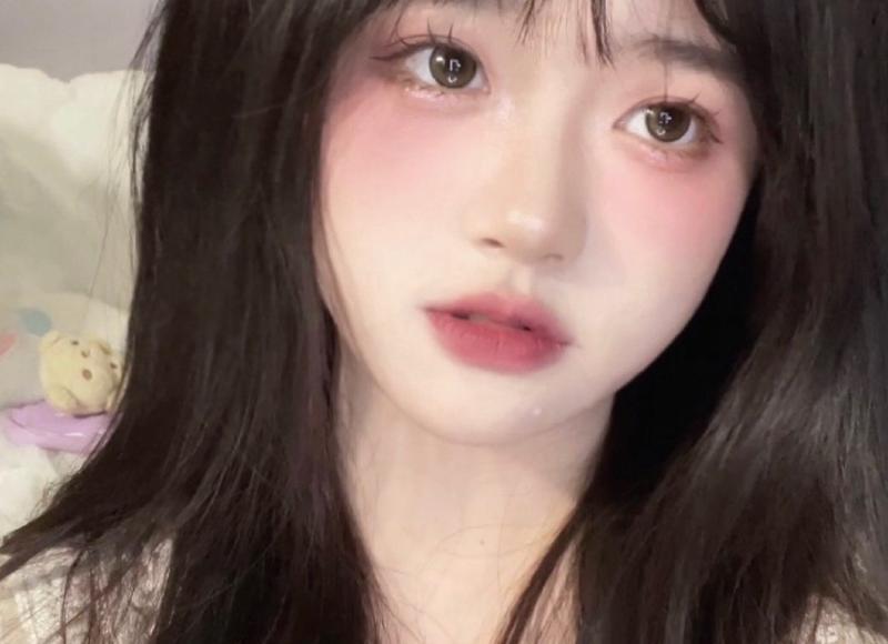 除了帅哥，女生会对什么样的男人一见钟情