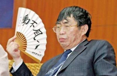 ​婚内出轨致女星怀孕，三婚娶小23岁娇妻，棋圣聂卫平的桃色人生