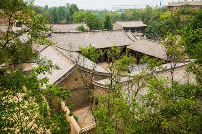 中原影视城，热门影视拍摄地，以民国时期文化为背景的仿古建筑群