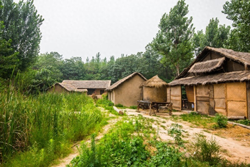 中原影视城，热门影视拍摄地，以民国时期文化为背景的仿古建筑群