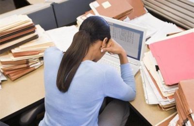 ​女生说累不想工作怎么回复？千万别回我养你