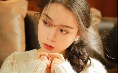 怎么找女朋友聊天，和女朋友聊天的技巧