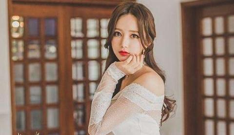 怎么找女朋友聊天，和女朋友聊天的技巧