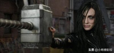 ​《复联4》雷神使用的斧头，为何发出的不是闪电，而是蓝色火焰？